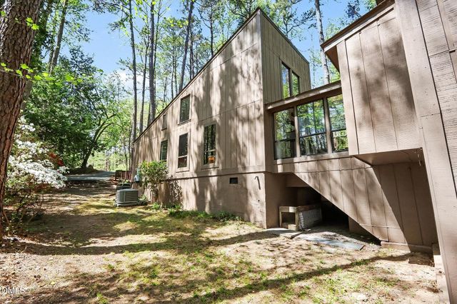 9 Matchwood, Pittsboro, NC 27312