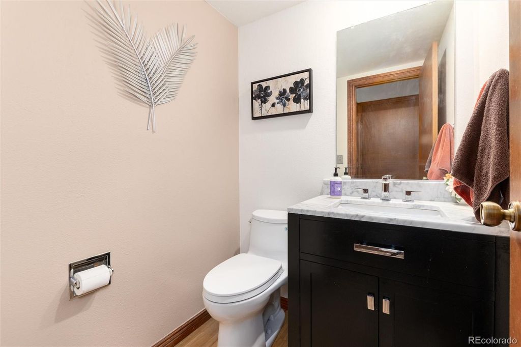Image 20 of property listing at 18396 E Berry Drive, Centennial, CO 80015