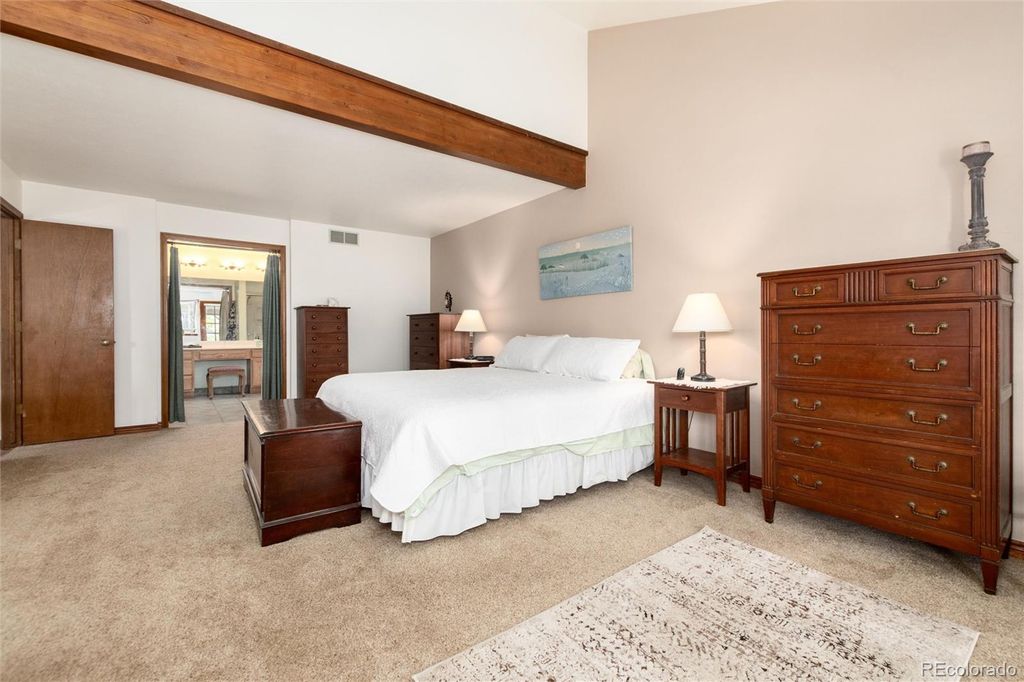 Image 22 of property listing at 18396 E Berry Drive, Centennial, CO 80015