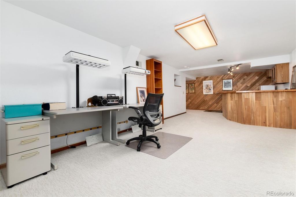 Image 32 of property listing at 18396 E Berry Drive, Centennial, CO 80015