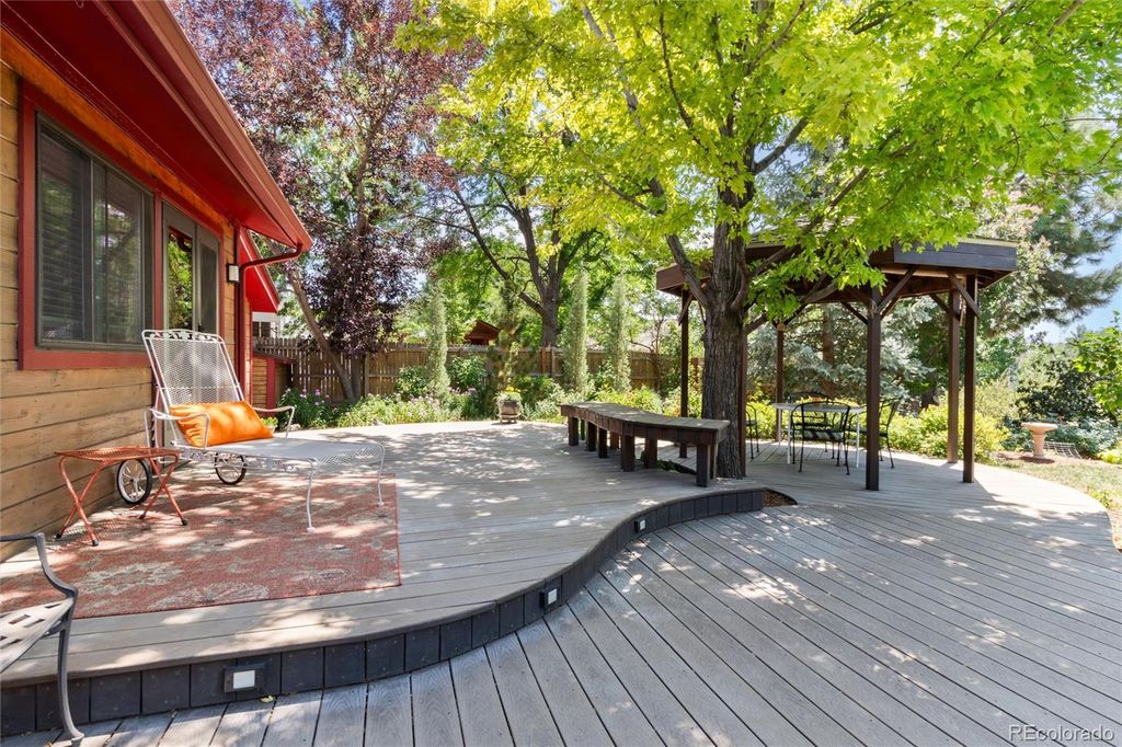 Image 36 of property listing at 18396 E Berry Drive, Centennial, CO 80015