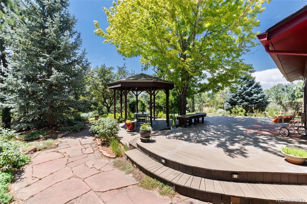 Image 37 of property listing at 18396 E Berry Drive, Centennial, CO 80015