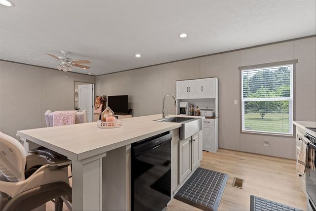 314 Old Ford Rd, Sale Creek, TN 37373