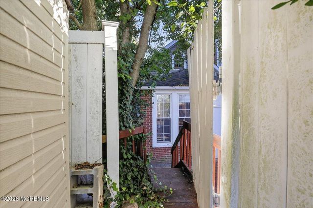 55 E Front Street, Keyport, NJ 07735