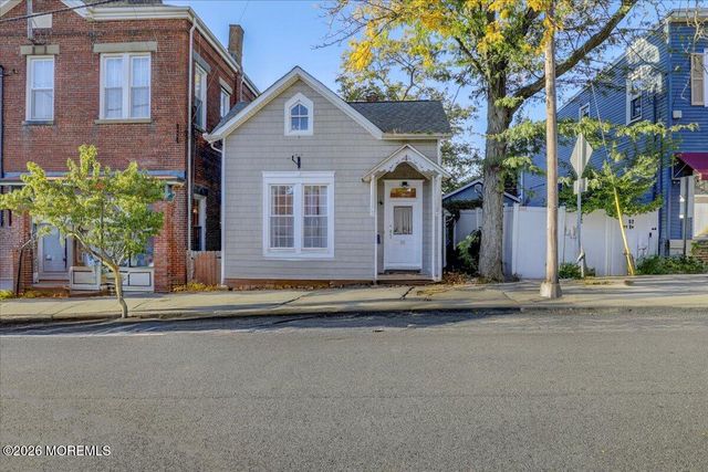 55 E Front Street, Keyport, NJ 07735