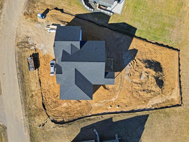 1636 Fissure Trail, Columbus, WI 53925