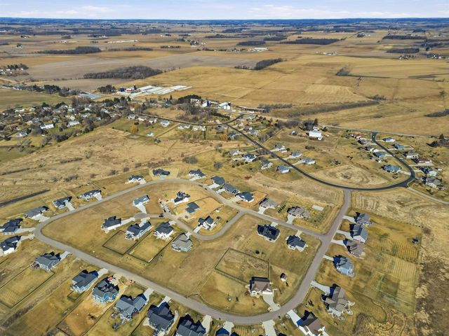 1636 Fissure Trail, Columbus, WI 53925