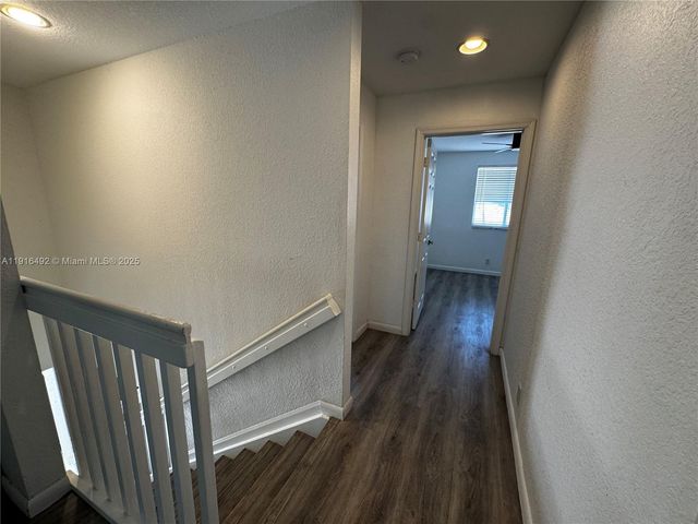 1007 Bamboo Ln, Weston, FL 33327