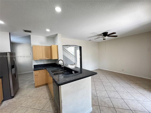 1007 Bamboo Ln, Weston, FL 33327