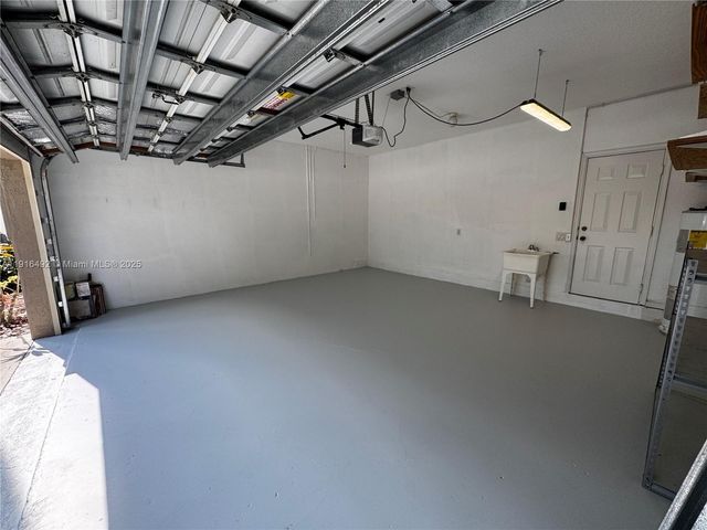 1007 Bamboo Ln, Weston, FL 33327