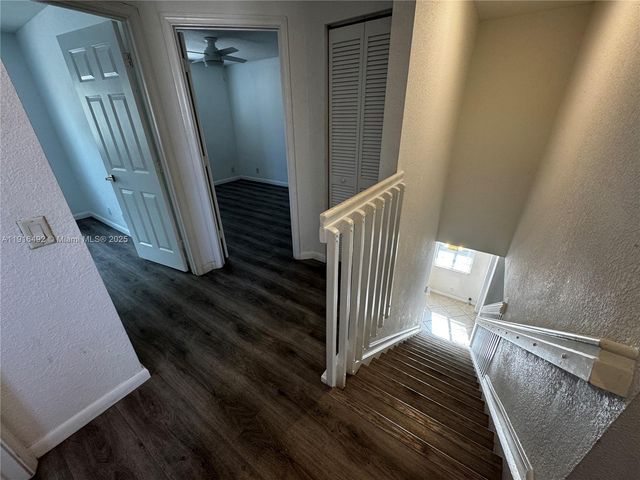 1007 Bamboo Ln, Weston, FL 33327