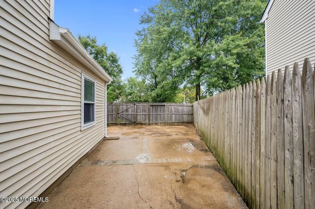 4 Cooper Court, Freehold, NJ 07728