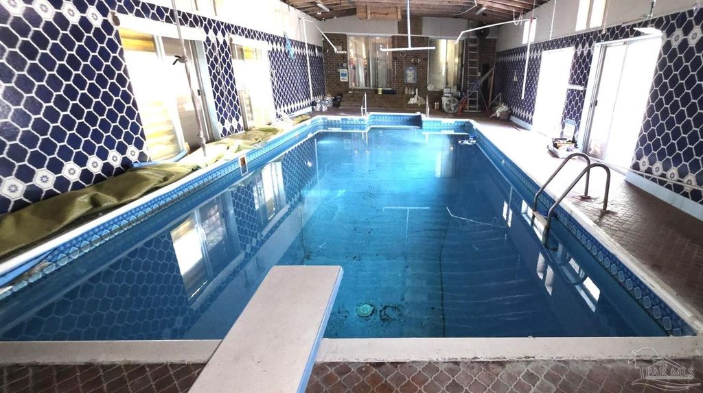 8246 Chellie Rd, Pensacola, FL 32526