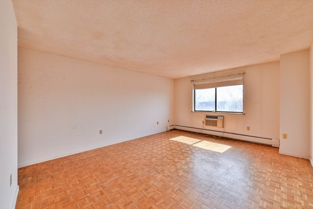 151 Coolidge Ave 413, Watertown, MA 02472