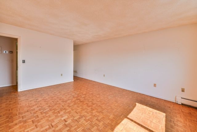 151 Coolidge Ave 413, Watertown, MA 02472