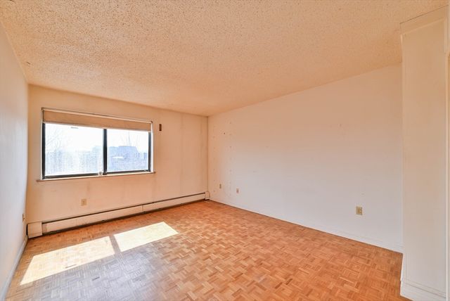 151 Coolidge Ave 413, Watertown, MA 02472