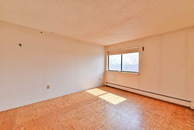 151 Coolidge Ave 413, Watertown, MA 02472