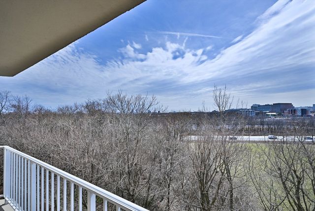 151 Coolidge Ave 413, Watertown, MA 02472