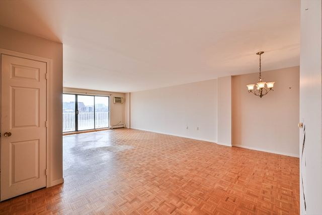 151 Coolidge Ave 413, Watertown, MA 02472