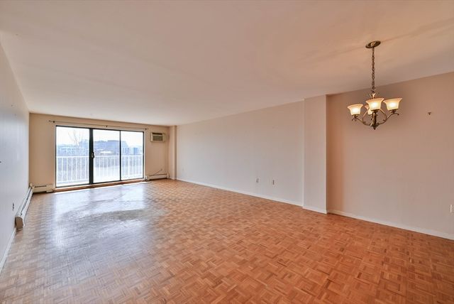 151 Coolidge Ave 413, Watertown, MA 02472