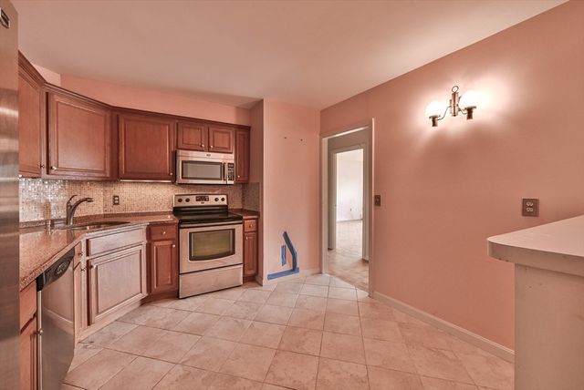 151 Coolidge Ave 413, Watertown, MA 02472