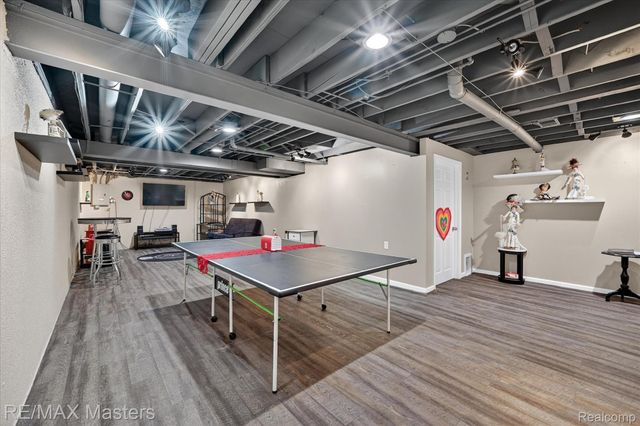 25409 Willowbrook Court, Huron Charter Township, MI 48134