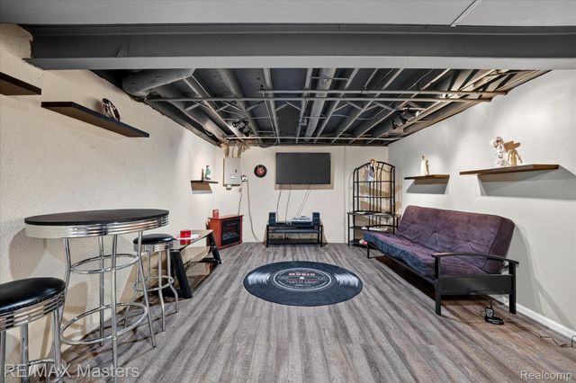 25409 Willowbrook Court, Huron Charter Township, MI 48134