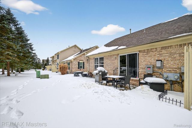 25409 Willowbrook Court, Huron Charter Township, MI 48134
