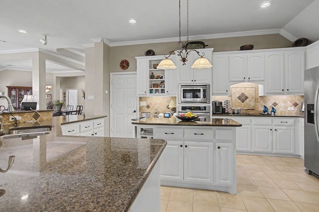 319 Lakewood Drive, Trophy Club, TX 76262