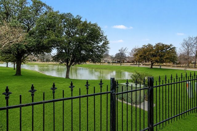 319 Lakewood Drive, Trophy Club, TX 76262