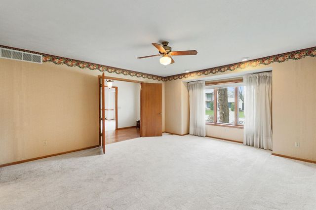 316 N Hampton, Wichita, KS 67206