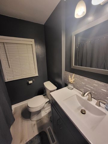 226 Sheridan Road, Waterloo, IA 50701