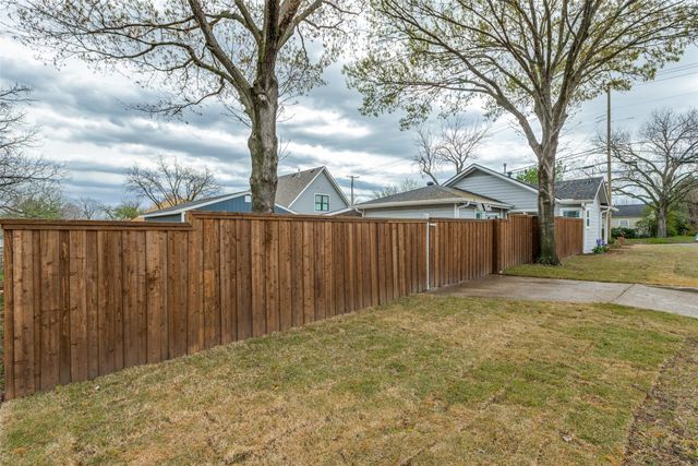 1008 W White Avenue, Mckinney, TX 75069