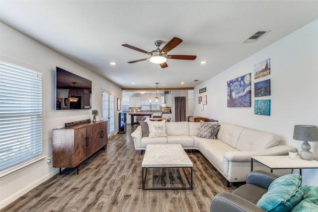 1008 W White Avenue, Mckinney, TX 75069