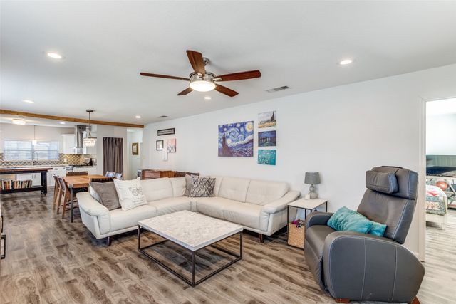 1008 W White Avenue, Mckinney, TX 75069