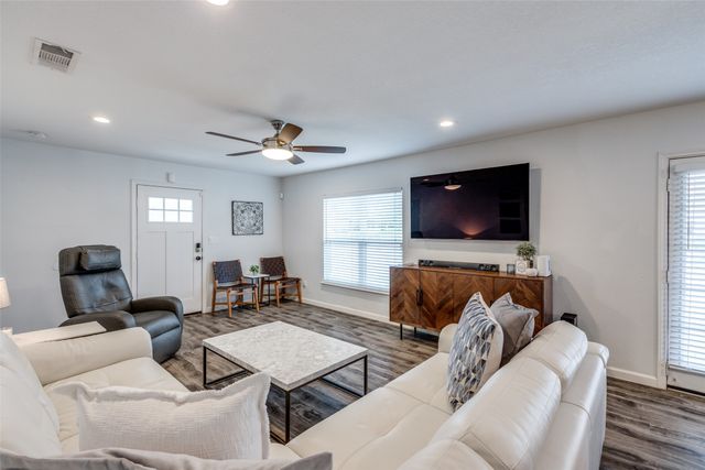 1008 W White Avenue, Mckinney, TX 75069