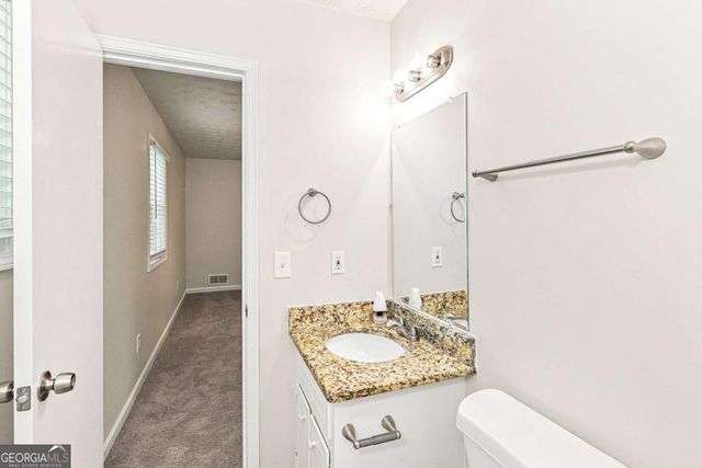 949 Falconcrest Drive, Lawrenceville, GA 30043