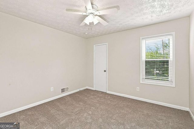 949 Falconcrest Drive, Lawrenceville, GA 30043