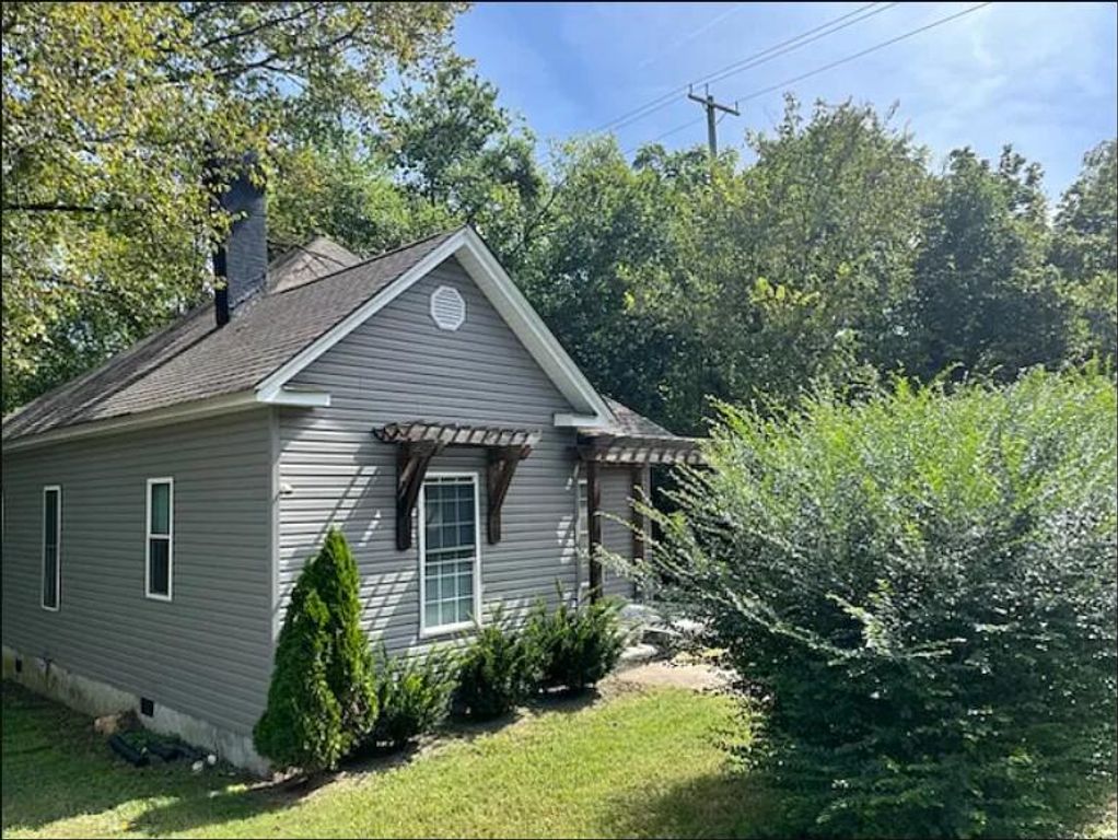 2323 Crutchfield Street, Chattanooga, TN 37406