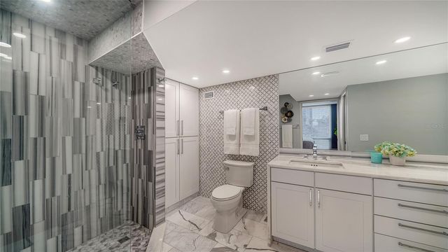 1111 N GULFSTREAM AVENUE 4E, Sarasota, FL 34236