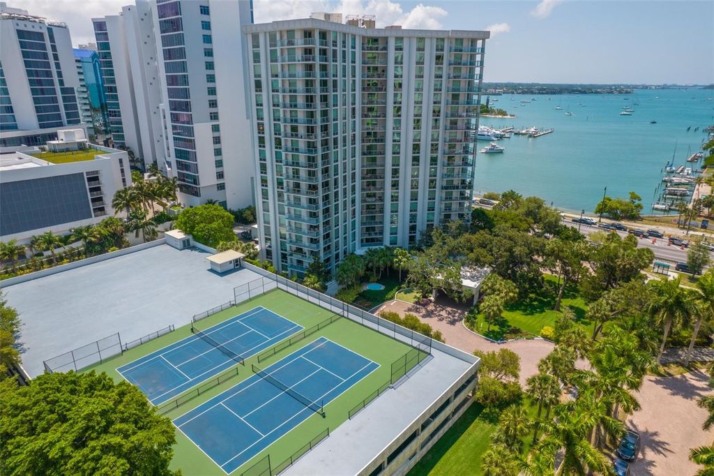 1111 N GULFSTREAM AVENUE 4E, Sarasota, FL 34236