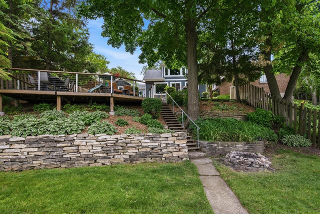 736 W Rock PLACE, Glendale, WI 53209