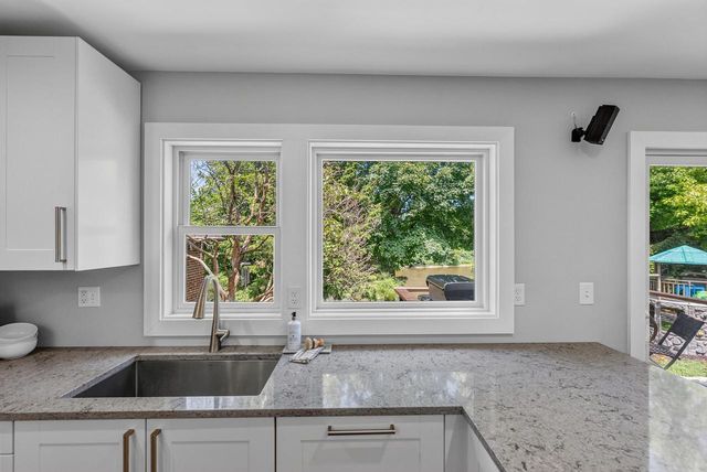 736 W Rock PLACE, Glendale, WI 53209