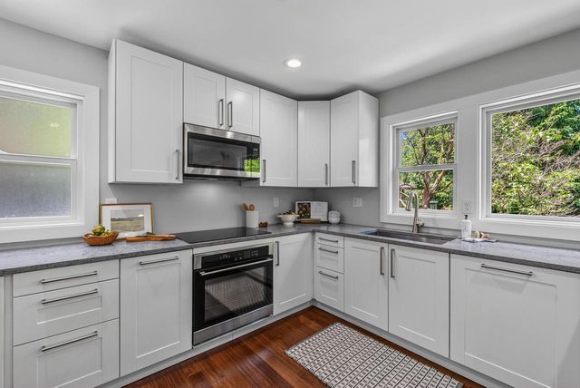 736 W Rock PLACE, Glendale, WI 53209