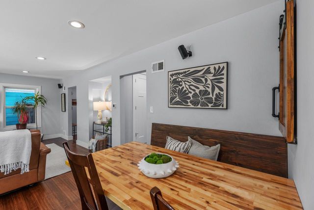 736 W Rock PLACE, Glendale, WI 53209