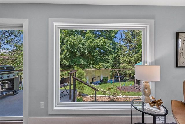 736 W Rock PLACE, Glendale, WI 53209