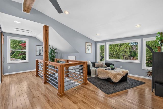 736 W Rock PLACE, Glendale, WI 53209