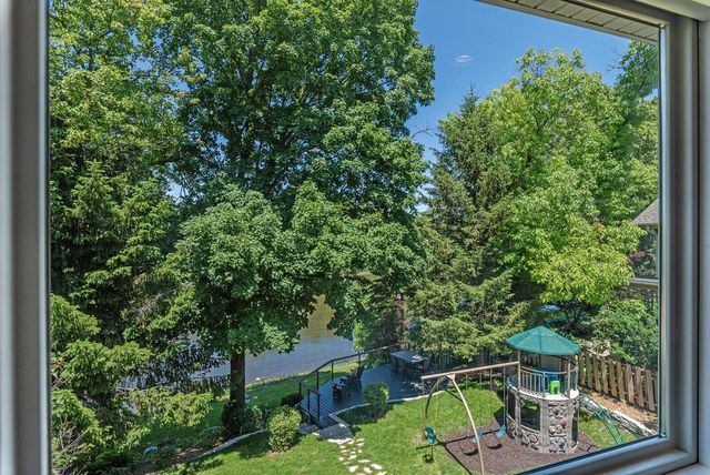 736 W Rock PLACE, Glendale, WI 53209