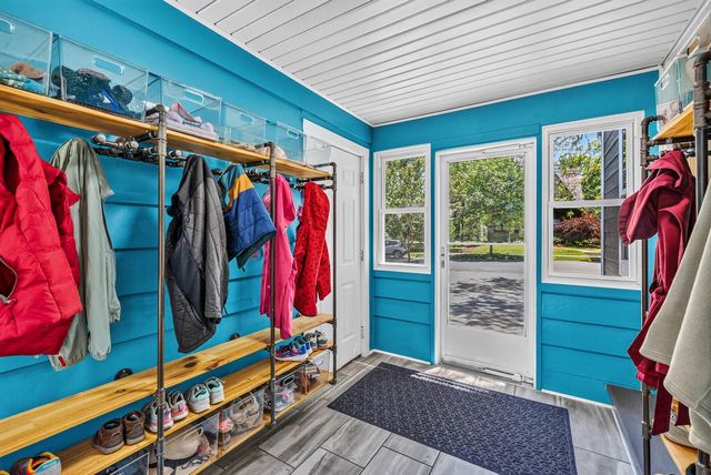 736 W Rock PLACE, Glendale, WI 53209