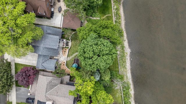 736 W Rock PLACE, Glendale, WI 53209